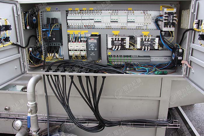 自動周轉筐清洗機細節(jié)